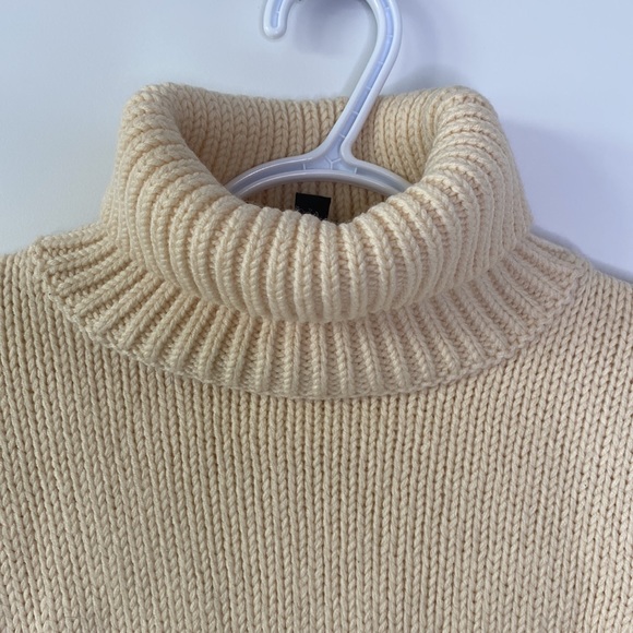 Vintage Merino Wool turtleneck (Made in Italy) - Picture 3 of 5